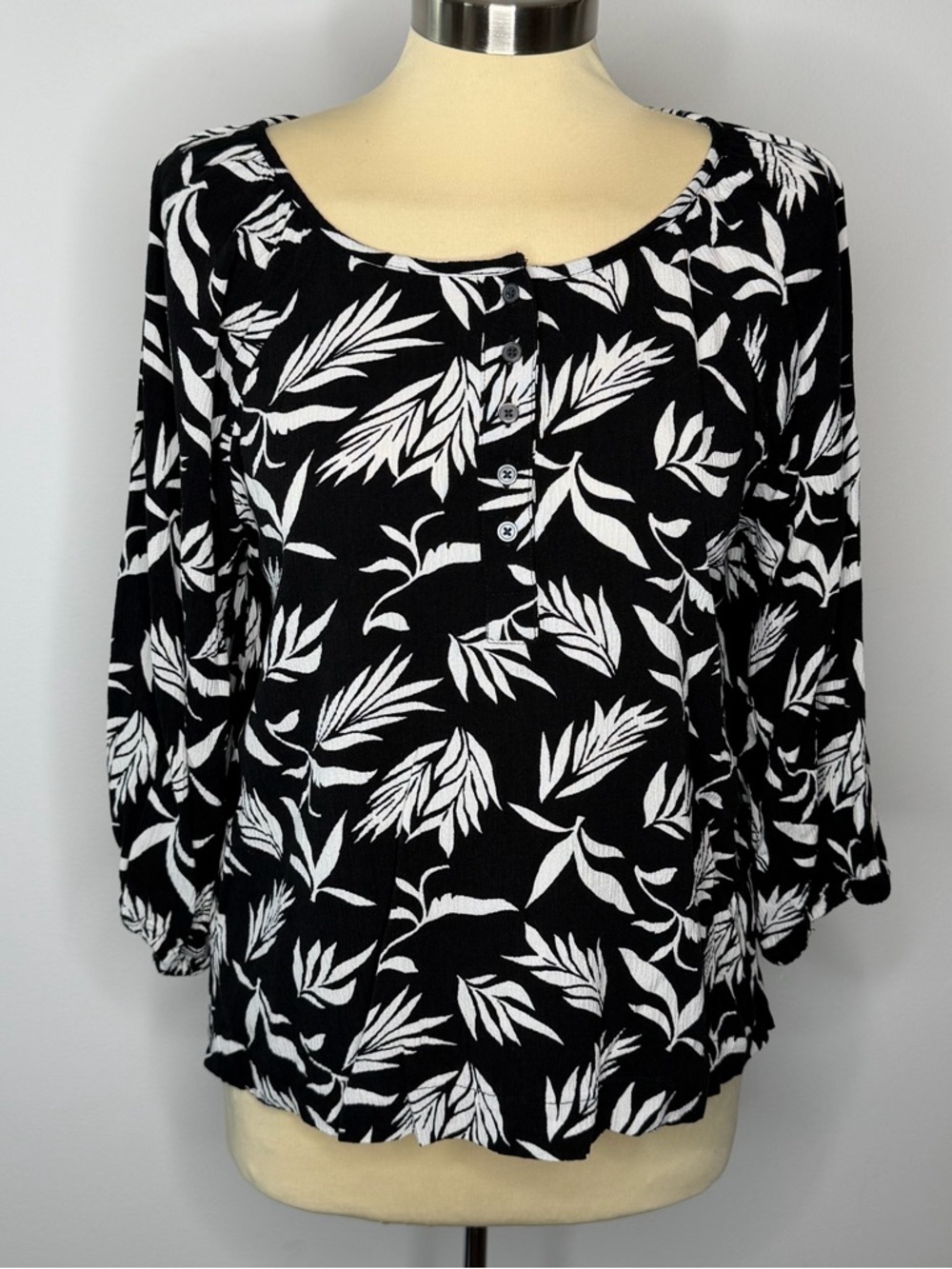 Loft Black and White Foliage Print Henley Top